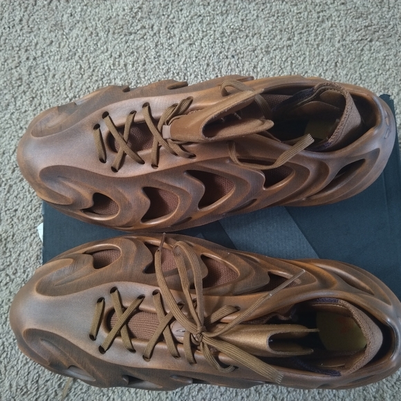 MEN SHOES - Picture 4 of 6